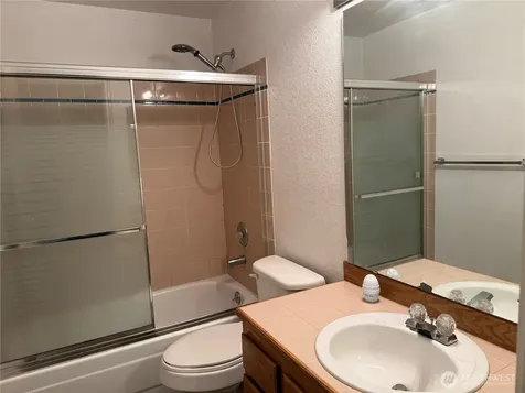 23960 58th Court Kent WA 99032