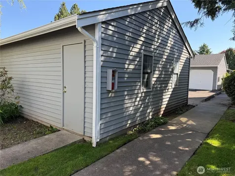 23960 58th Court Kent WA 99032