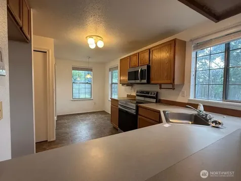 23960 58th Court Kent WA 99032