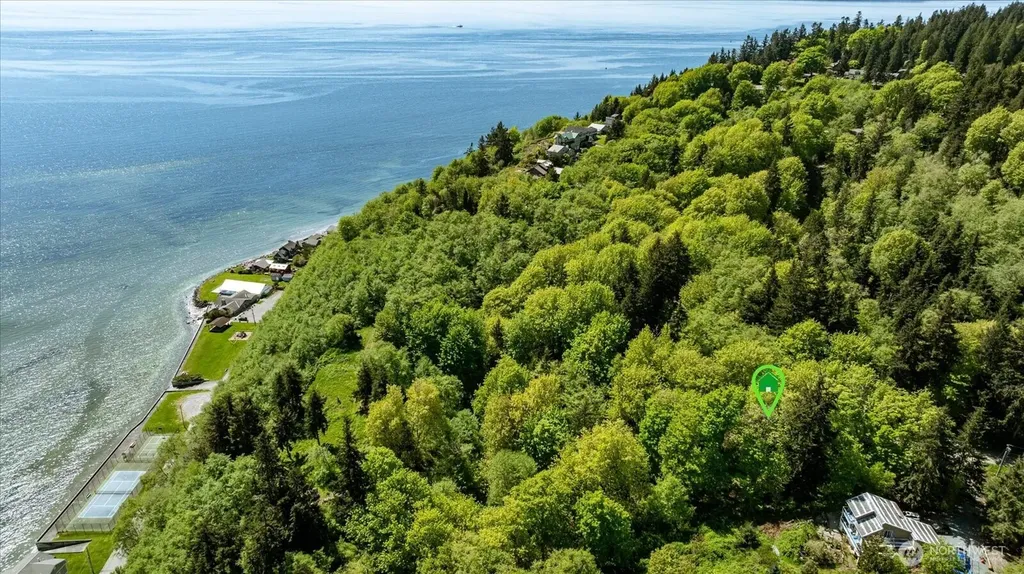 8119 Sand Dollar Lane Clinton WA 98236