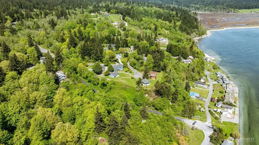 8119 Sand Dollar Lane Clinton WA 98236