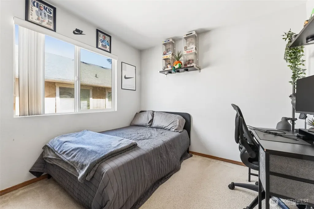 29854 30th Avenue S Federal Way WA 98003