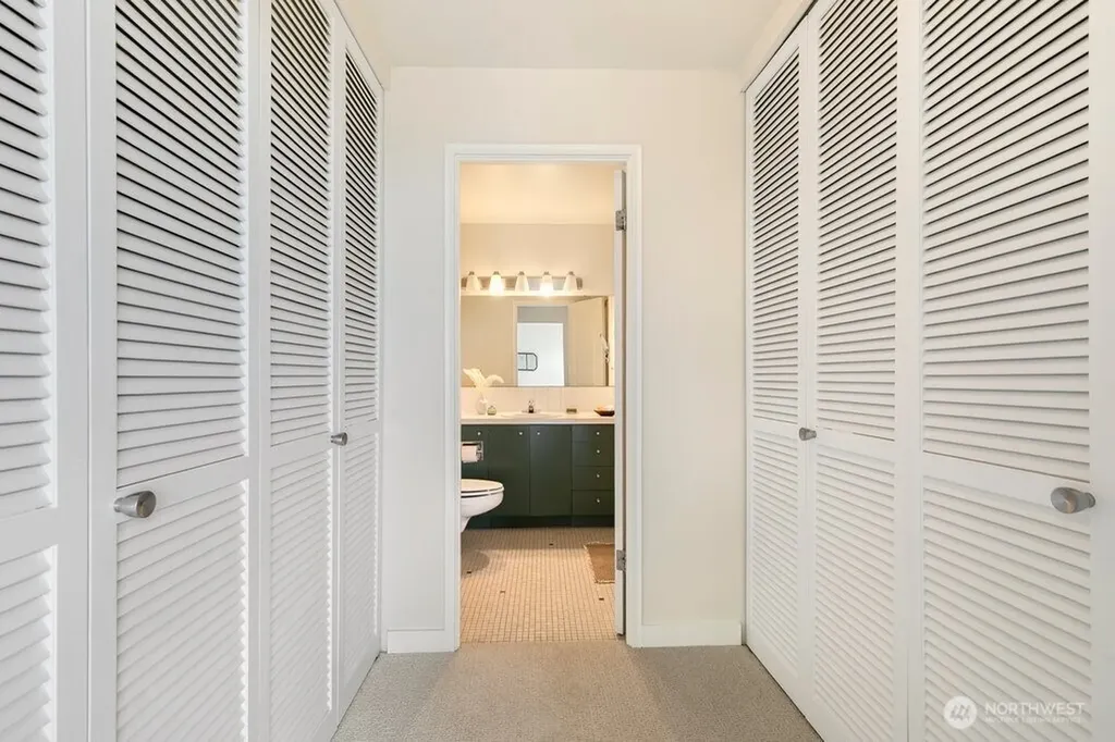 521 5th Avenue W Seattle WA 98119