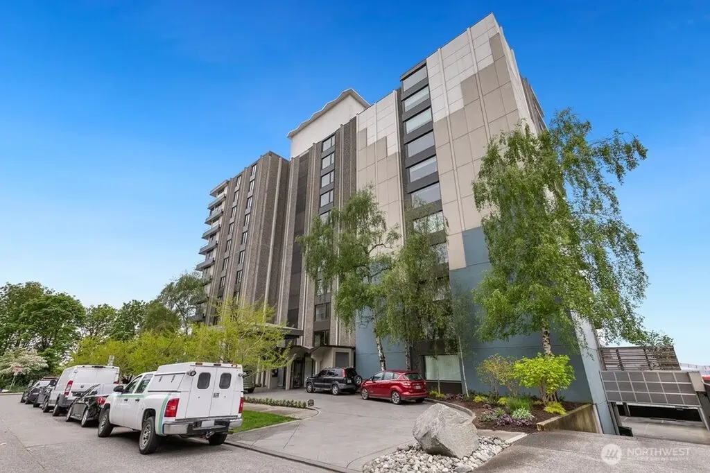 521 5th Avenue W Seattle WA 98119