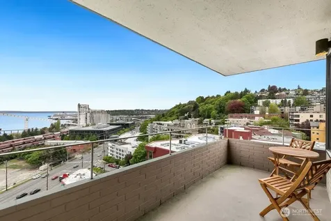 521 5th Avenue W Seattle WA 98119