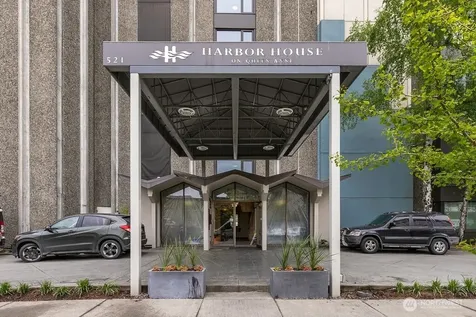 521 5th Avenue W Seattle WA 98119