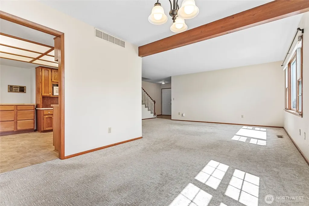 1843 Main Street Lynden WA 98264