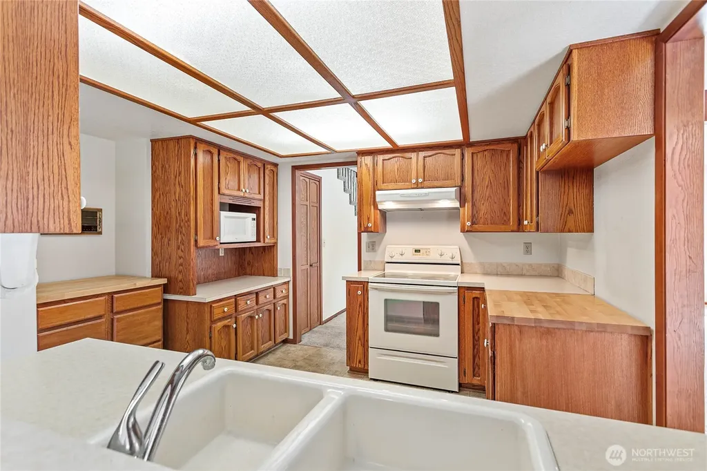 1843 Main Street Lynden WA 98264