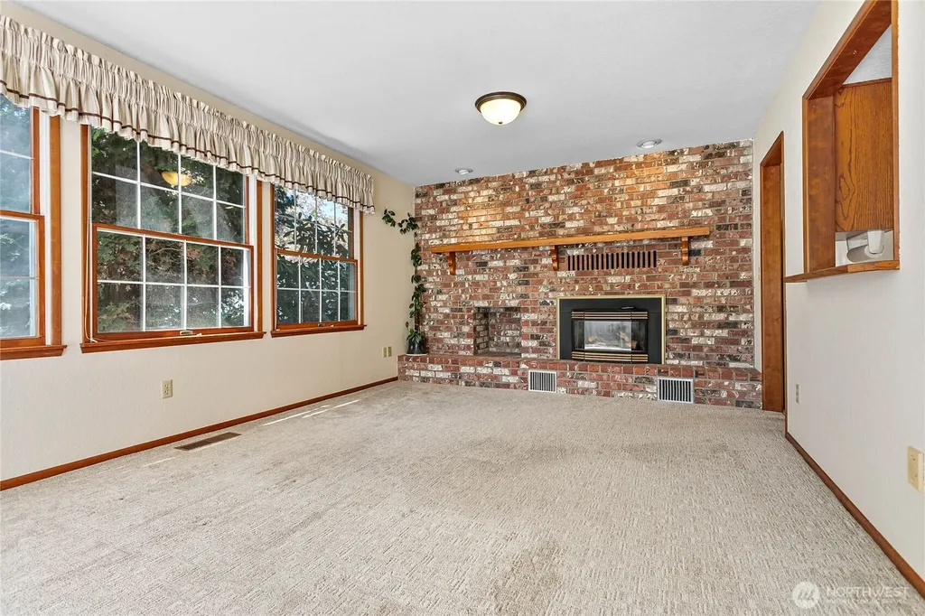 1843 Main Street Lynden WA 98264