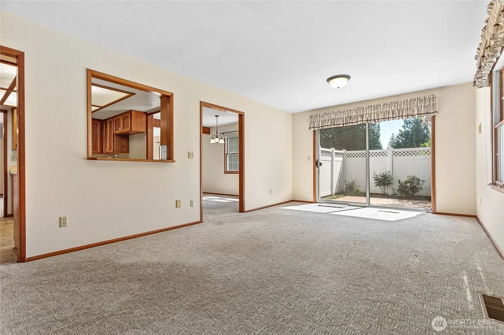 1843 Main Street Lynden WA 98264