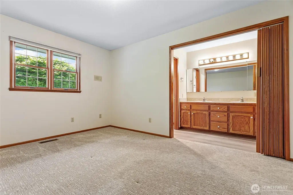 1843 Main Street Lynden WA 98264