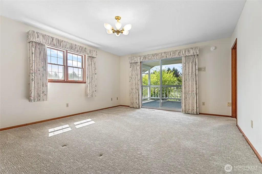 1843 Main Street Lynden WA 98264