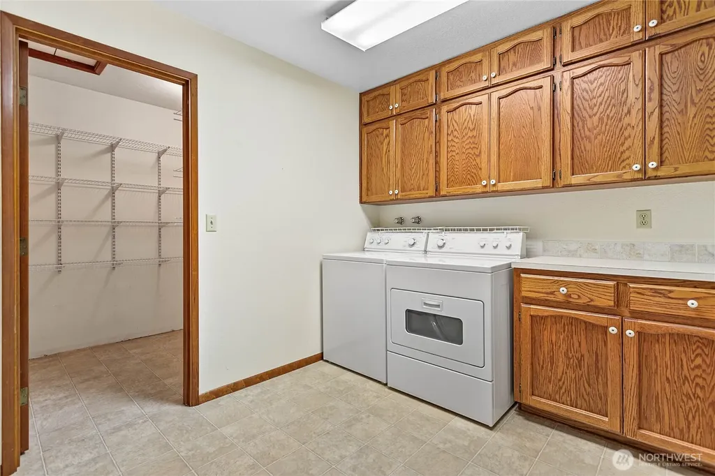 1843 Main Street Lynden WA 98264