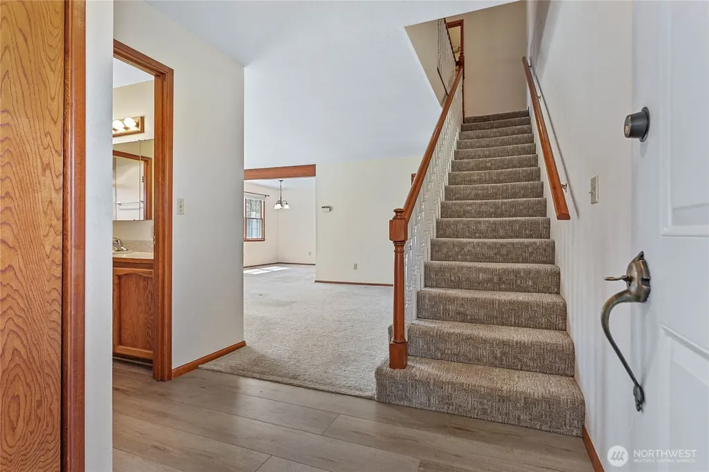 1843 Main Street Lynden WA 98264