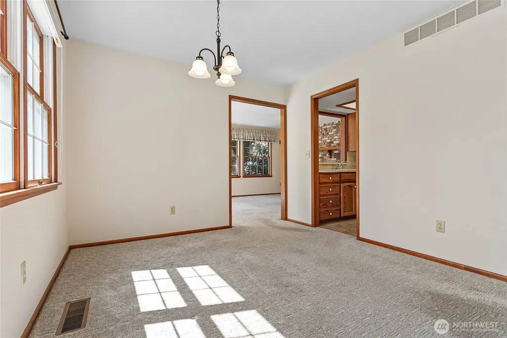 1843 Main Street Lynden WA 98264