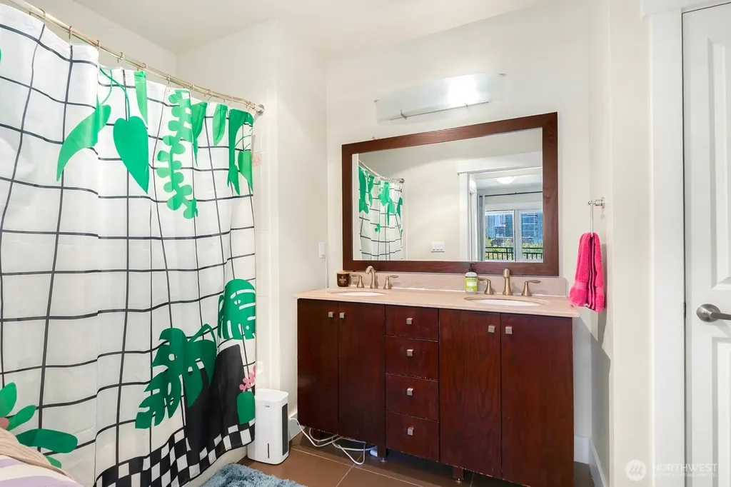 699 John Street Seattle WA 98109
