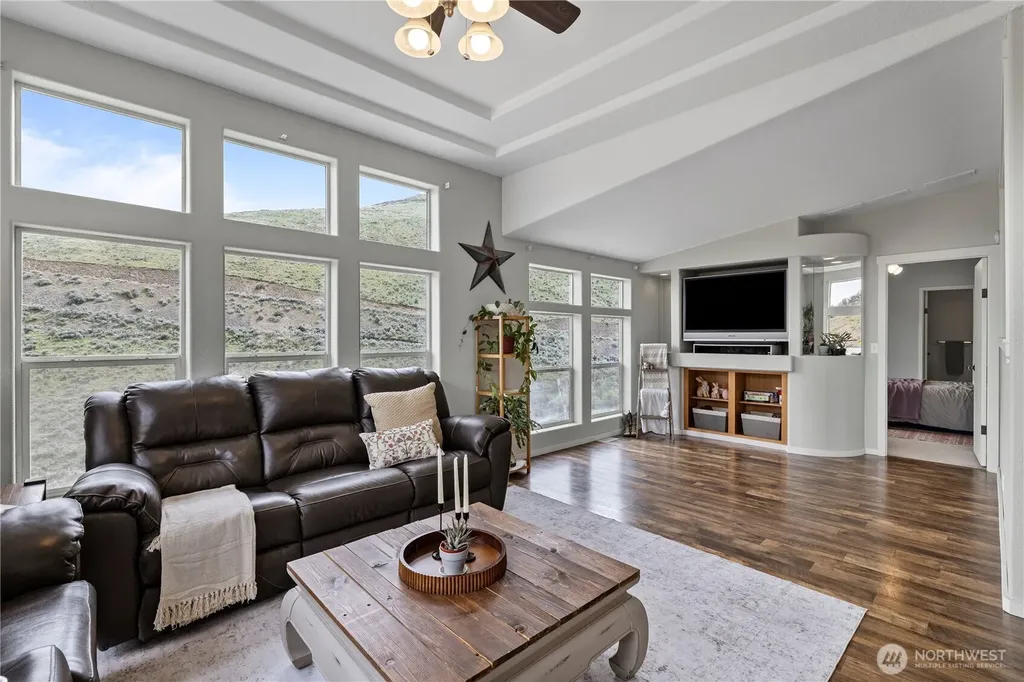 5370 W Umptanum Road Ellensburg WA 98926