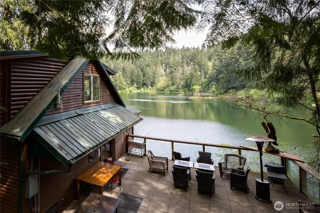 1546 Reservation Road SE Olympia WA 98513
