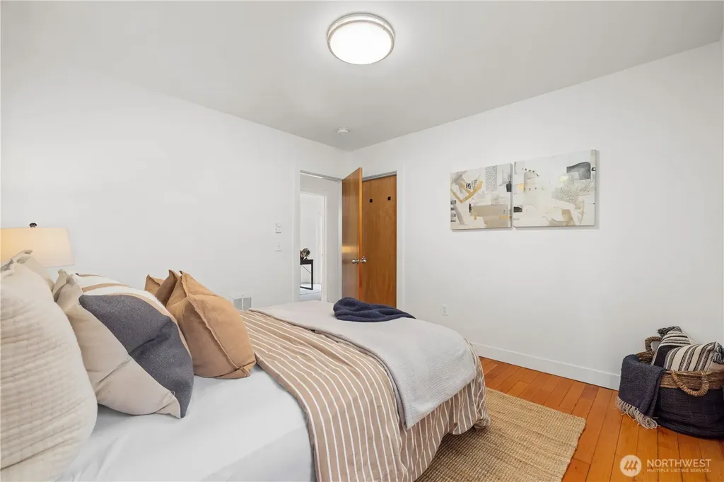 927 29th Avenue S Seattle WA 98144