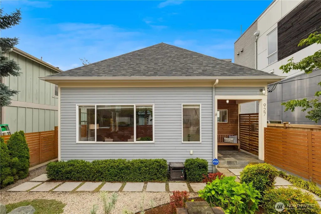 927 29th Avenue S Seattle WA 98144