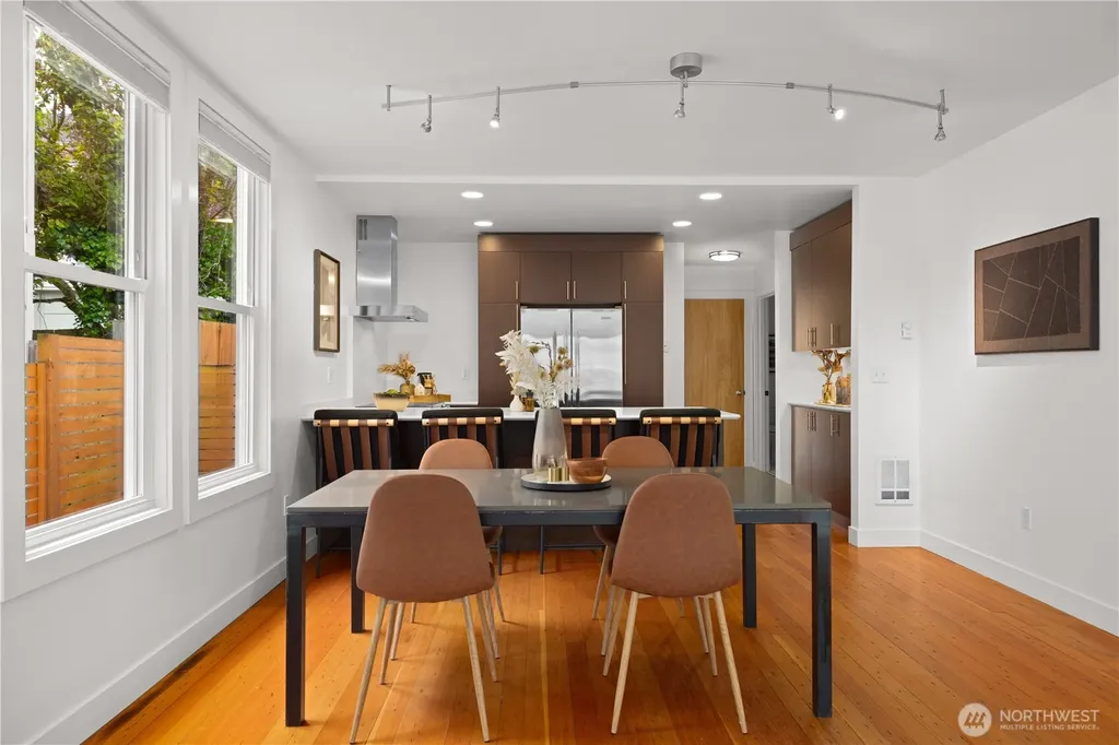 927 29th Avenue S Seattle WA 98144