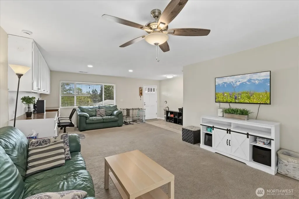 17151 SE Petrovitsky Road Renton WA 98058