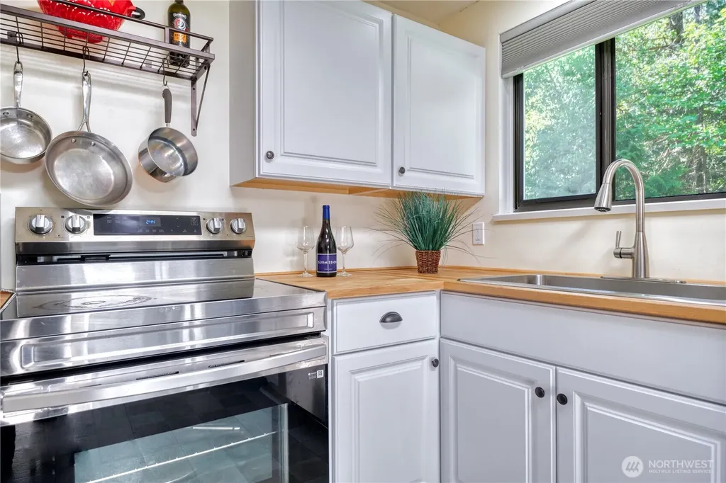 2240 Cedar Point Drive Point Roberts WA 98281