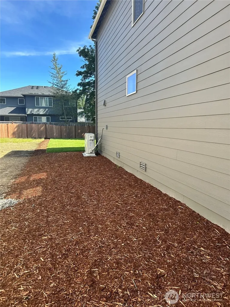 5703 147th Street Ct E Puyallup WA 98375