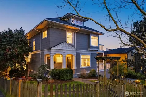 920 4th Avenue N Seattle WA 98109