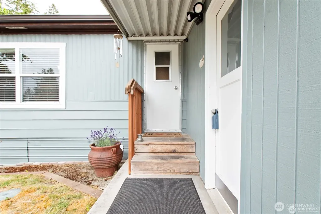 10029 Whitecap Drive NW Olympia WA 98502