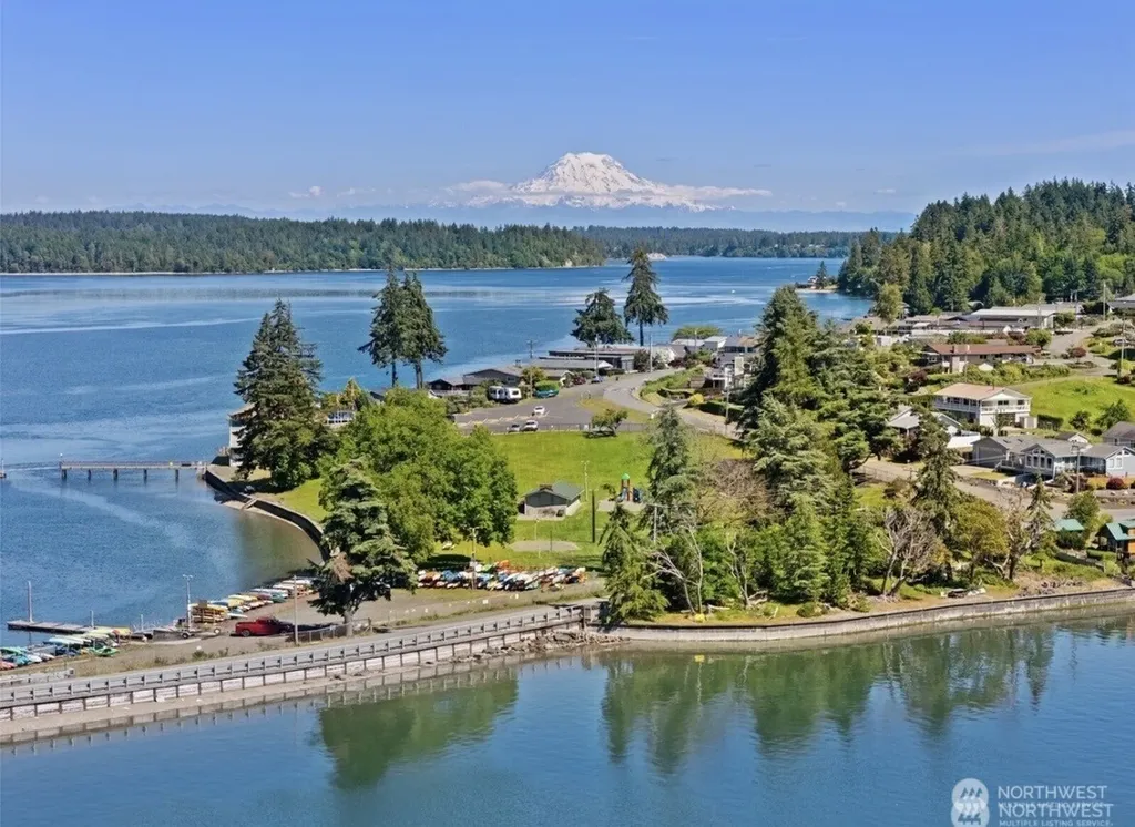 10029 Whitecap Drive NW Olympia WA 98502