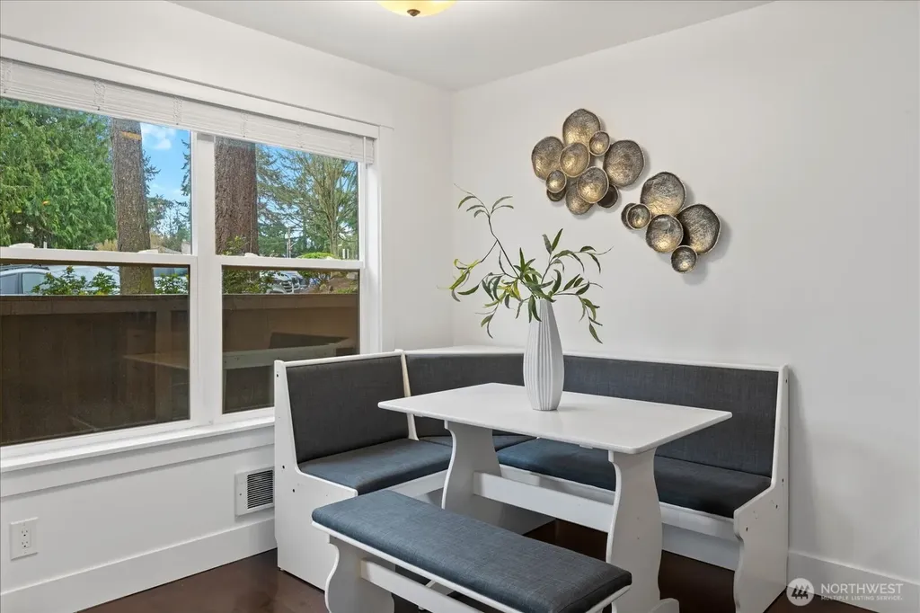 22910 90th Avenue W Edmonds WA 98026