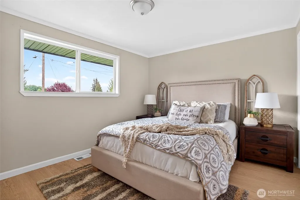 24911 38th Avenue S Kent WA 98032
