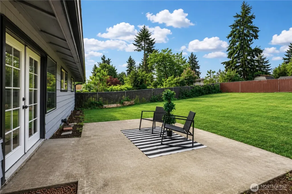 24911 38th Avenue S Kent WA 98032