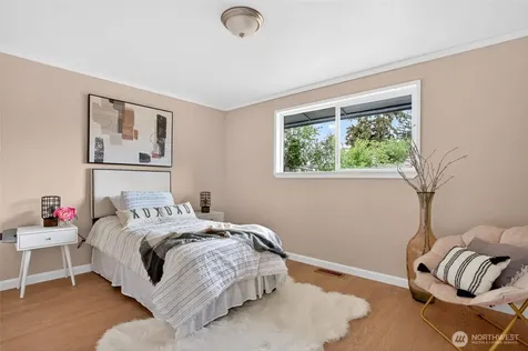 24911 38th Avenue S Kent WA 98032