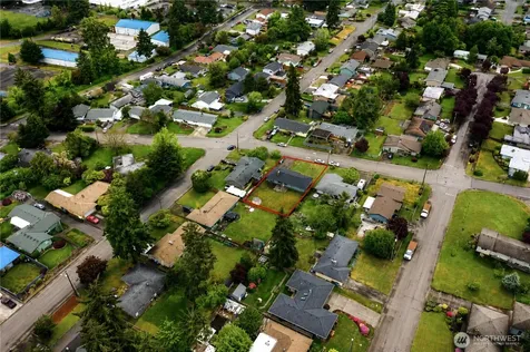 24911 38th Avenue S Kent WA 98032