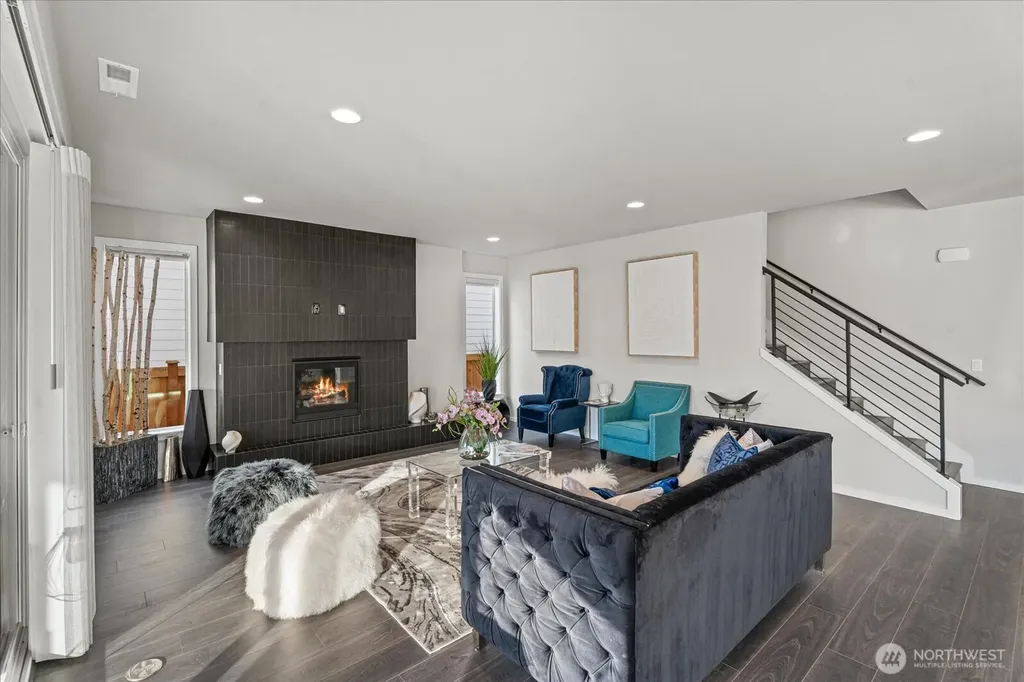 21713 SE 256th Place Maple Valley WA 98038
