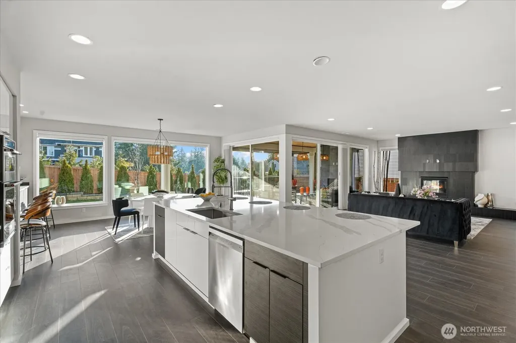 21713 SE 256th Place Maple Valley WA 98038