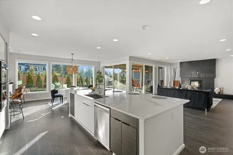 21713 SE 256th Place Maple Valley WA 98038