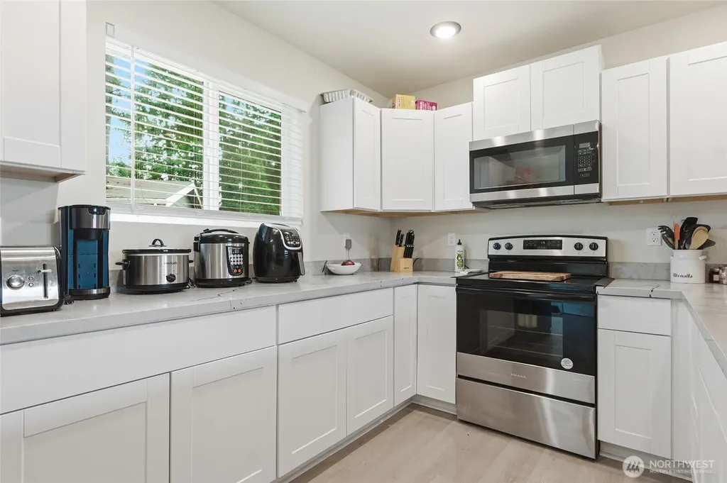6214 Knoble Road E Spanaway WA 98387