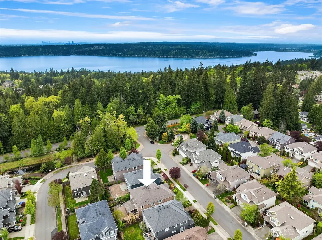 21417 SE 2nd Street Sammamish WA 98074