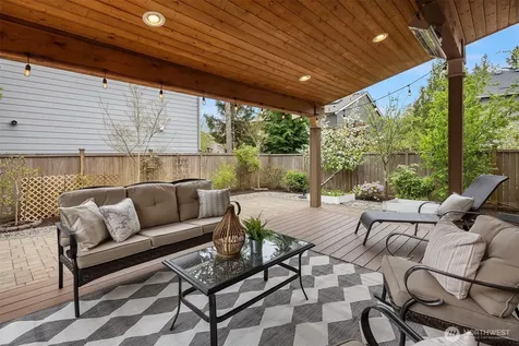 21417 SE 2nd Street Sammamish WA 98074