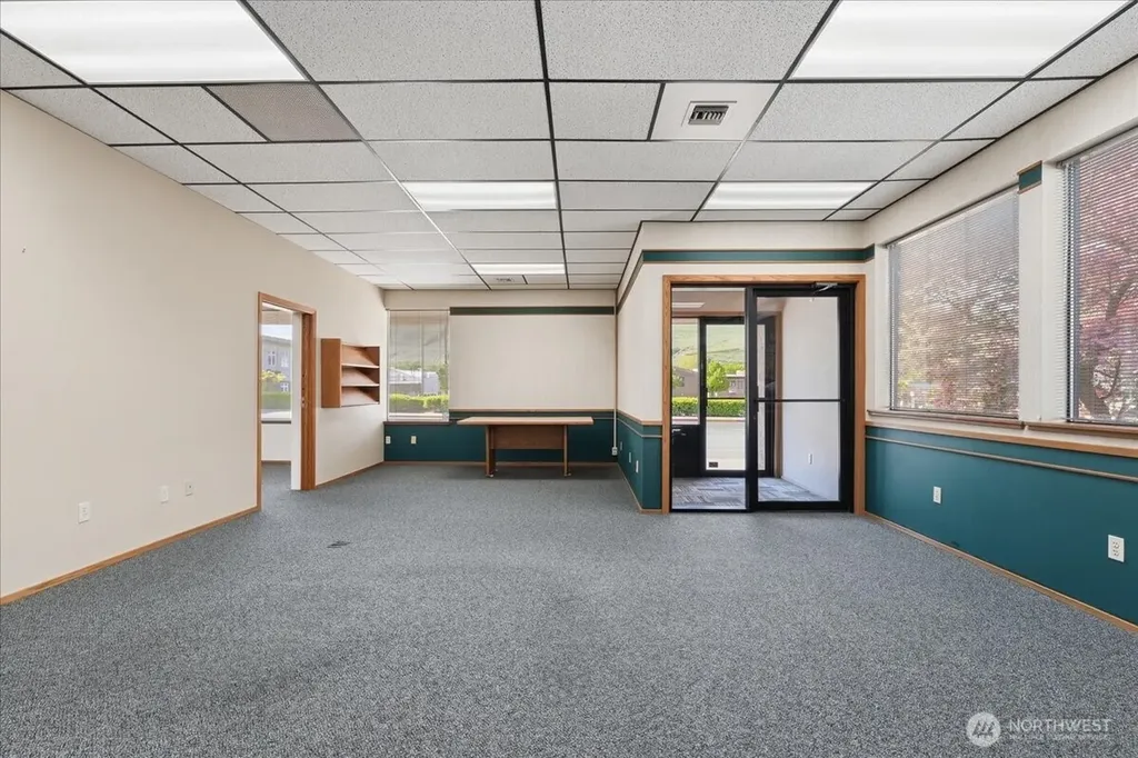 123 E Johnson Street Chelan WA 98816