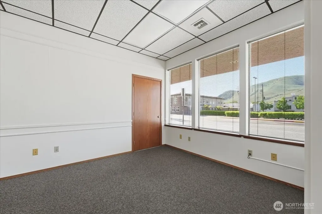 123 E Johnson Street Chelan WA 98816