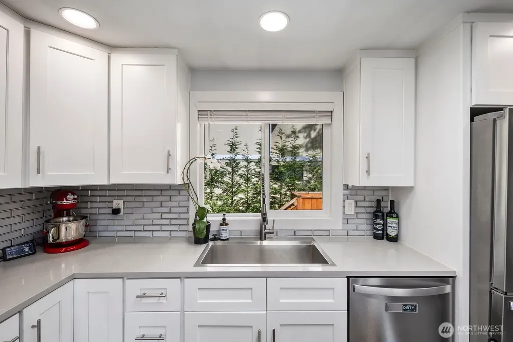 11102 126th Avenue NE Kirkland WA 98033