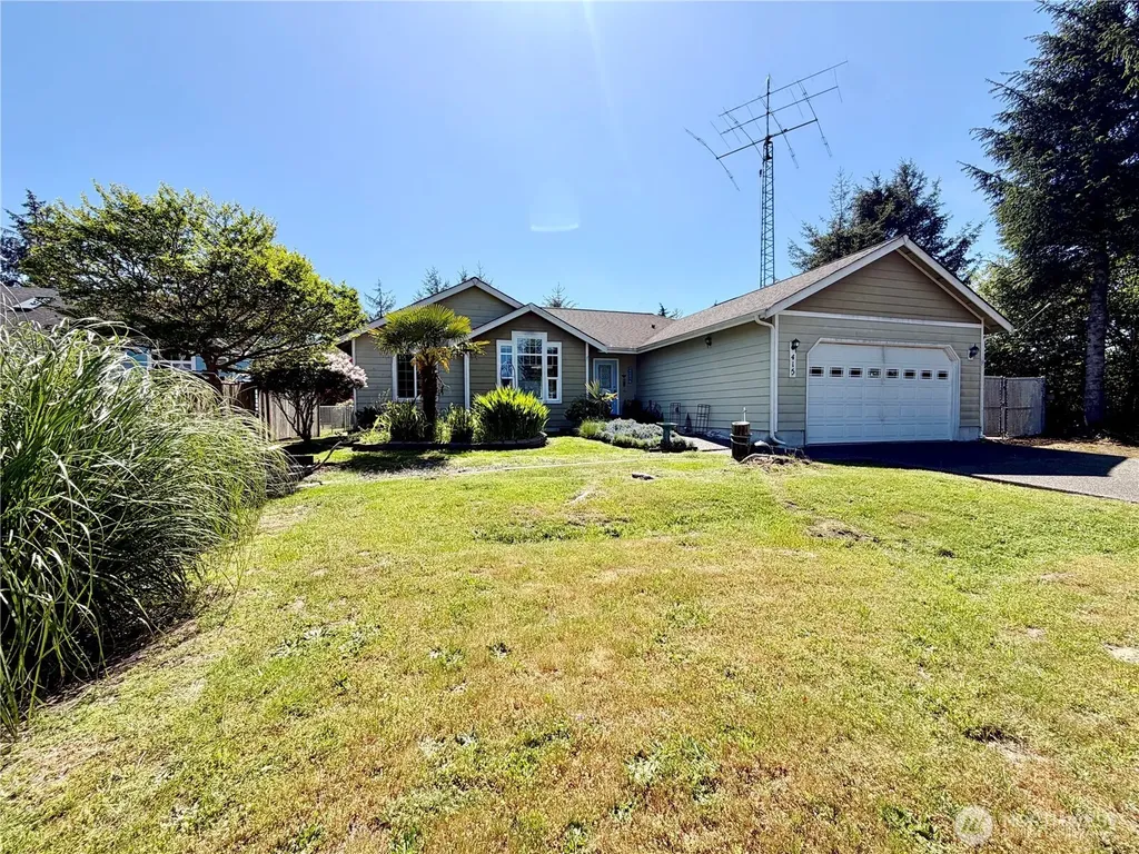 415 Quinault Avenue SE Ocean Shores WA 98569