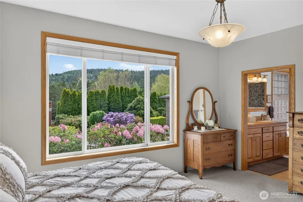 1019 Haddon Road Anacortes WA 98221
