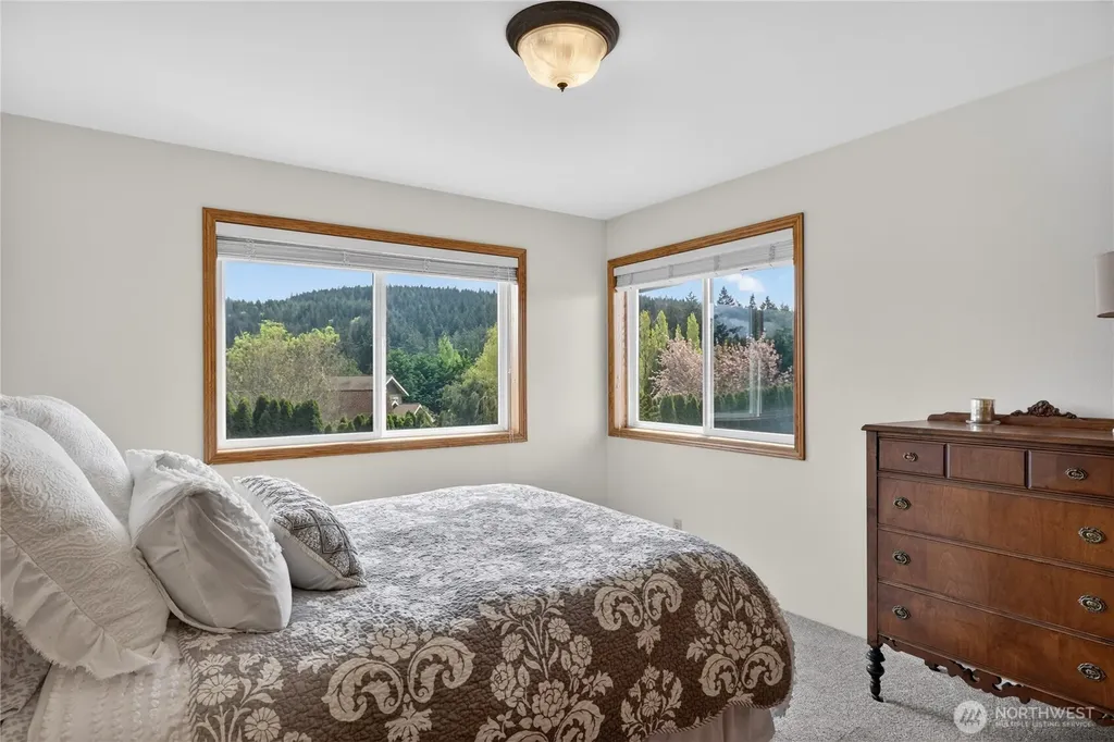 1019 Haddon Road Anacortes WA 98221
