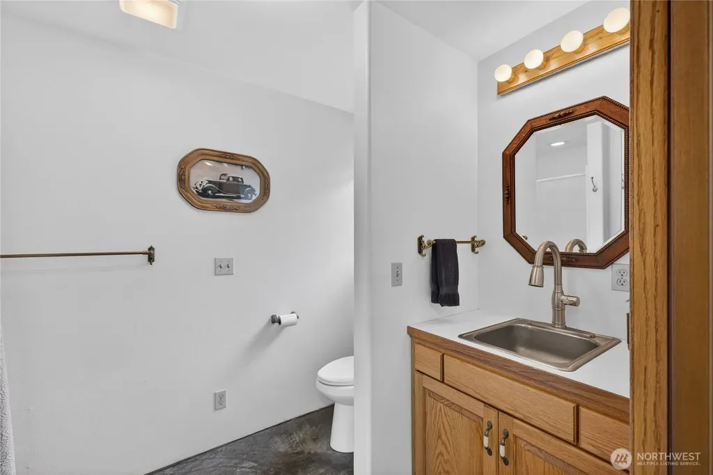 1019 Haddon Road Anacortes WA 98221