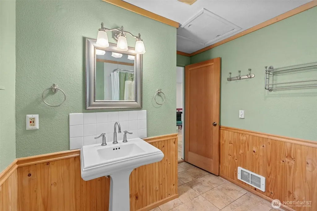 20638 Little Bear Creek Road Woodinville WA 98072